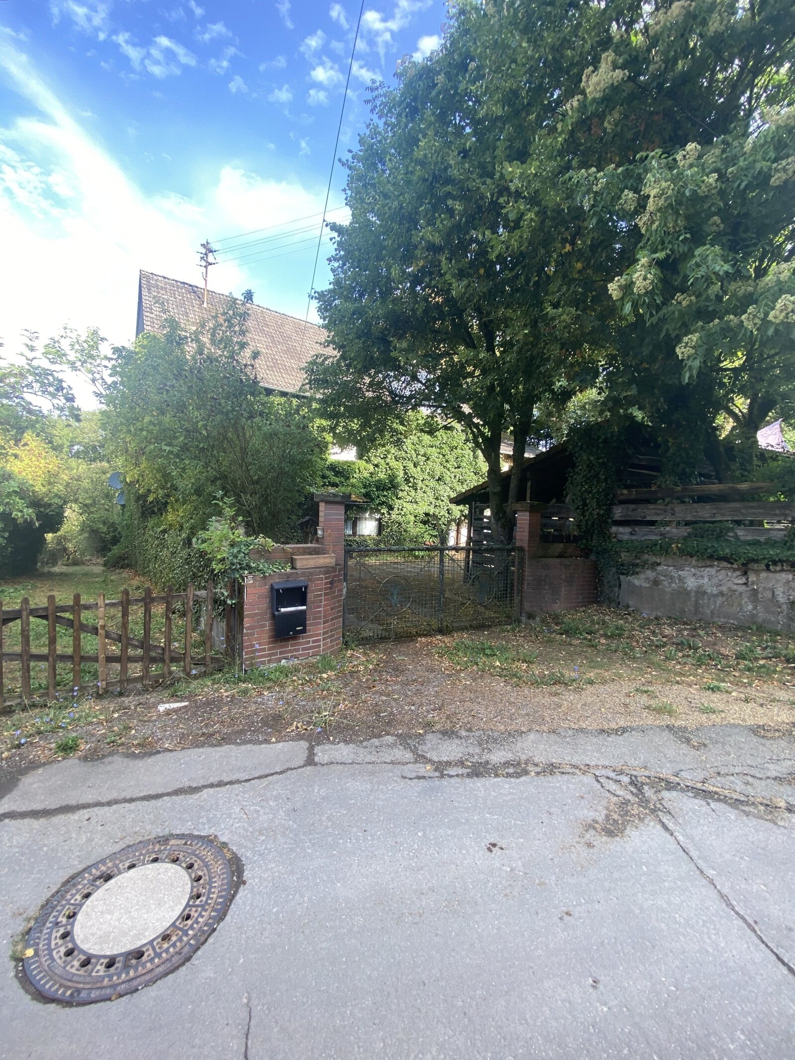 Das " etwas andere " Einfamilienhaus mitten in der Natur Das " etwas andere " Einfamilienhaus mitten in der Natur