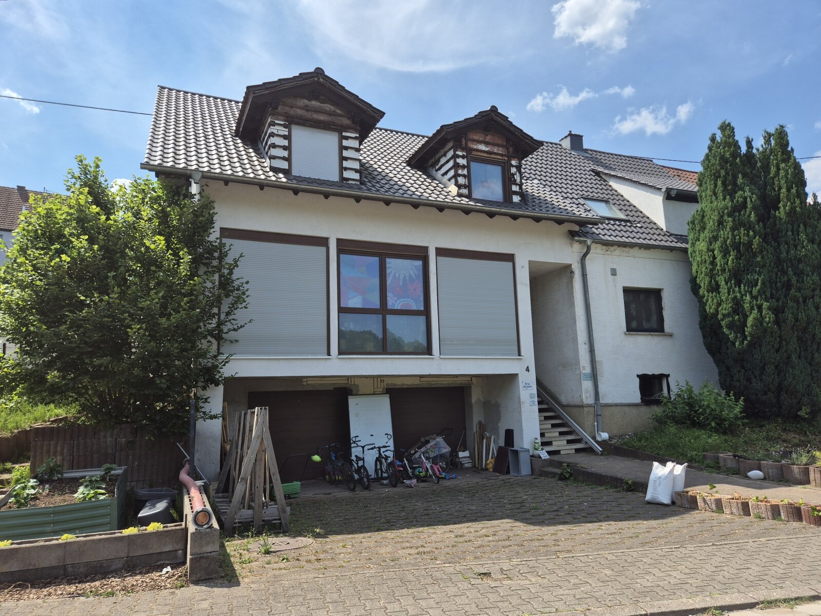 Viel Platz zum Leben – großzügiges Familienhaus mit Garten Viel Platz zum Leben – großzügiges Familienhaus mit Garten