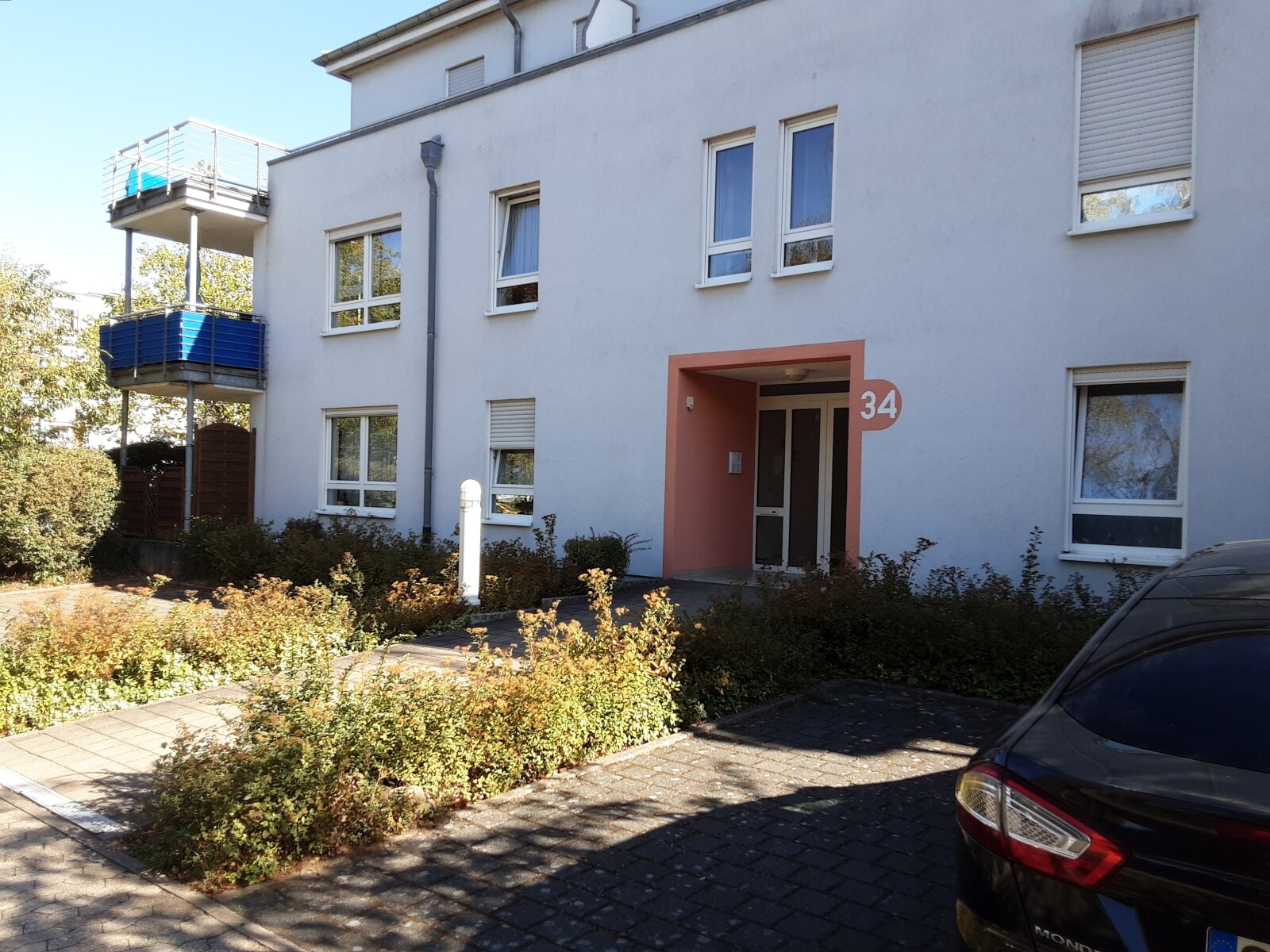 Top-gepflegte EG-Eigentumswohnung 3 ZKB mit Terrasse und Tiefgaragenstellplatz in Saarbrücken zu verkaufen Top-gepflegte EG-Eigentumswohnung 3 ZKB mit Terrasse und Tiefgaragenstellplatz in Saarbrücken zu verkaufen